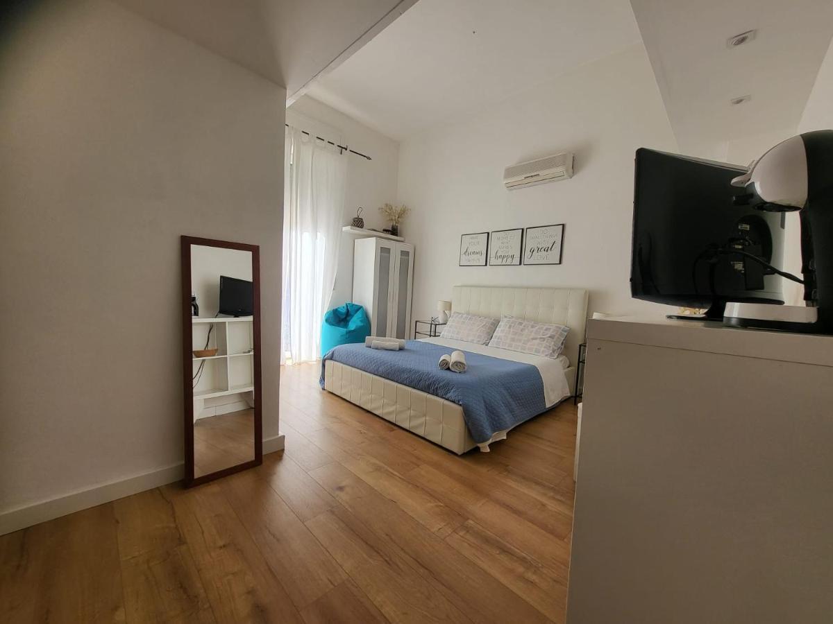 Living Cagliari Bed & Breakfast Bagian luar foto