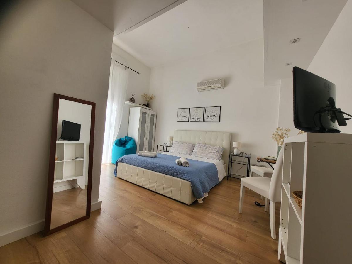 Living Cagliari Bed & Breakfast Bagian luar foto