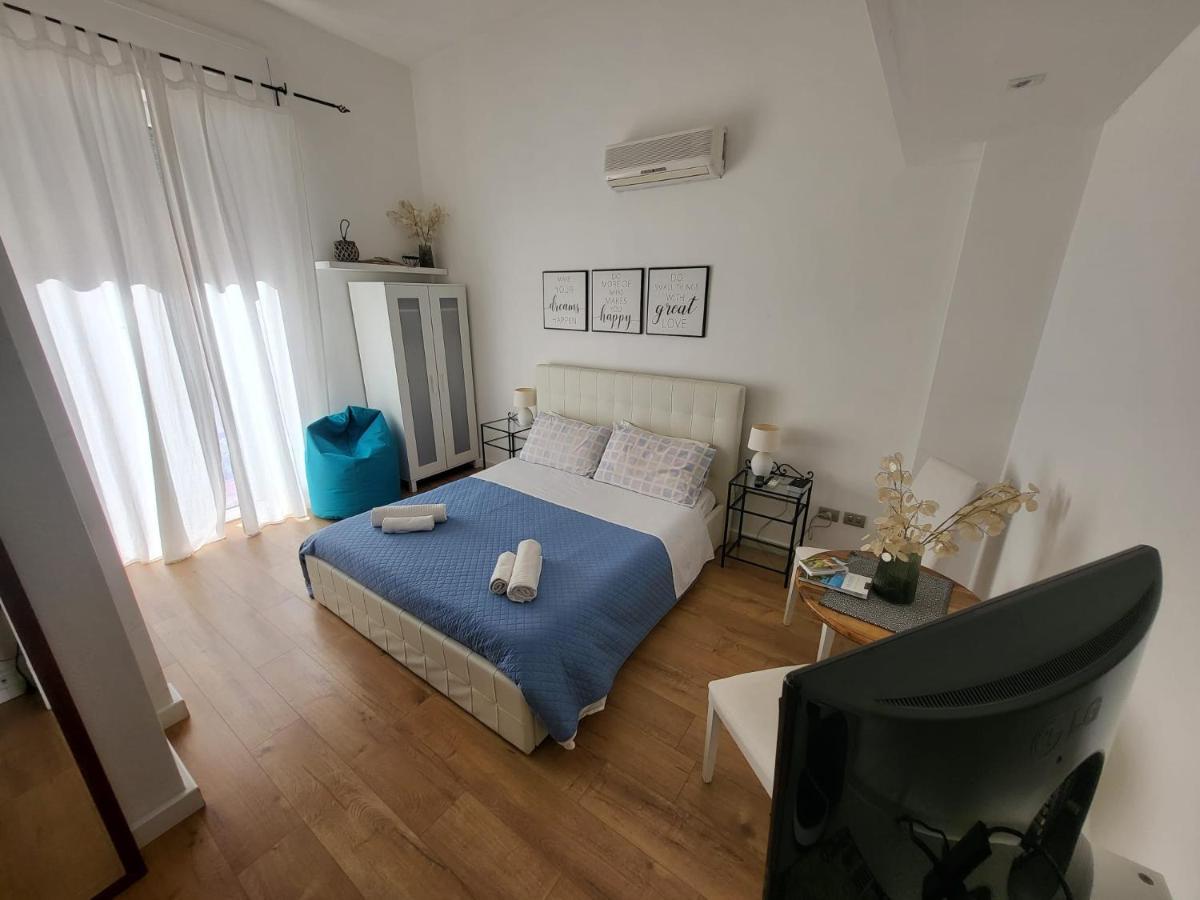 Living Cagliari Bed & Breakfast Bagian luar foto