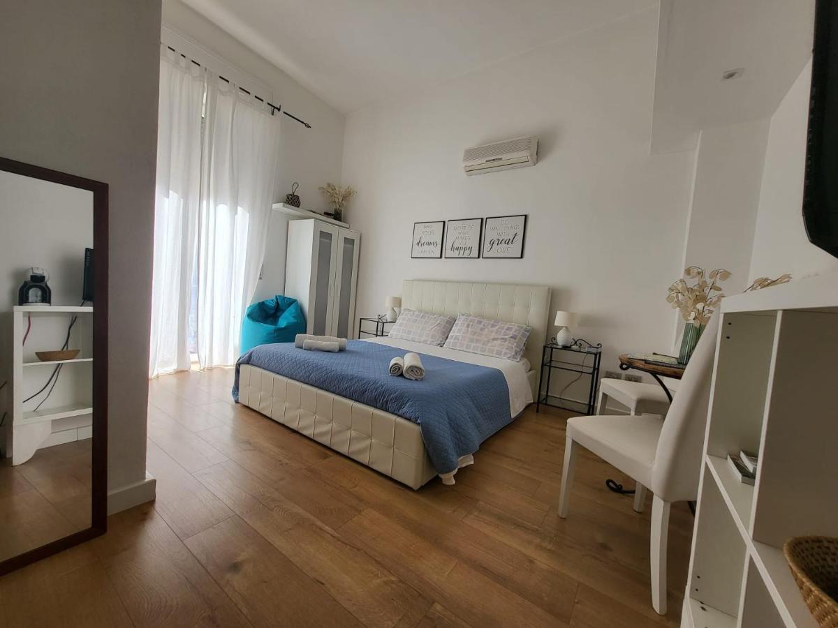 Living Cagliari Bed & Breakfast Bagian luar foto