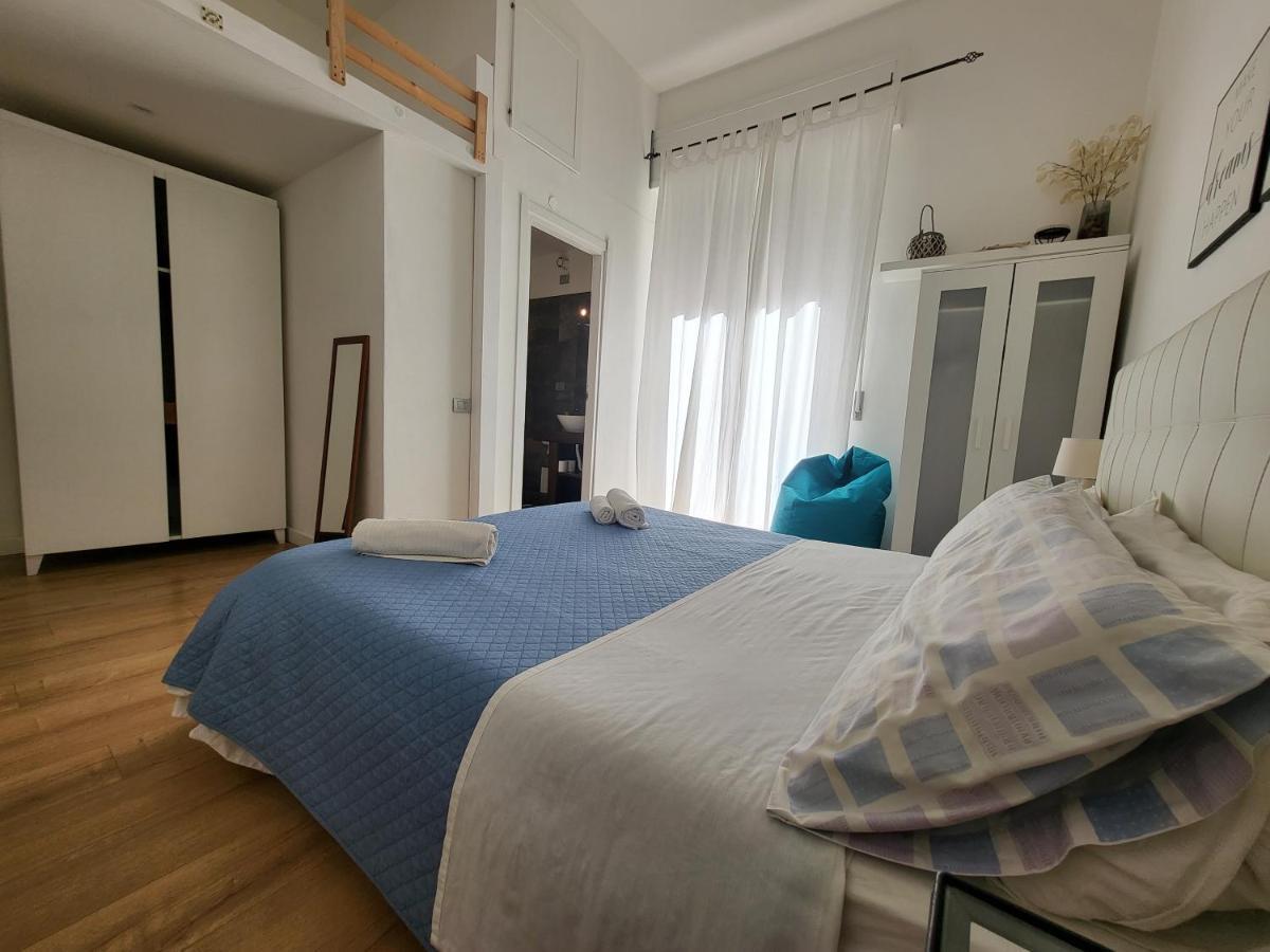 Living Cagliari Bed & Breakfast Bagian luar foto